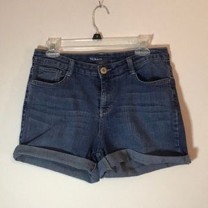 CURVY HIGH WAISTED JEAN SHORTS